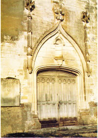 Portail de la chapelle Saint-Avit